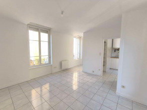 Appartement rénové en Location à Villeurbanne / 1 pièce 27m2
