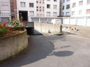 Garage / box en Vente à Lyon